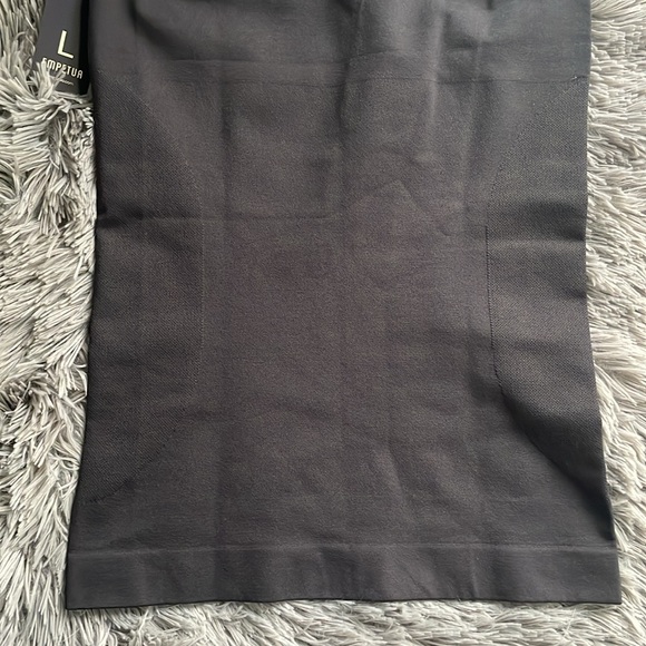 Empetua by Shapermint Scoop Neck Cami - Picture 10 of 14